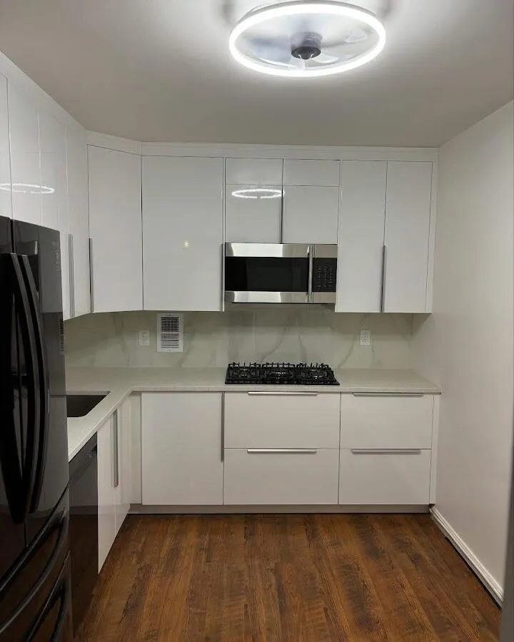Renovated kitchen with quartz countertops in Humble